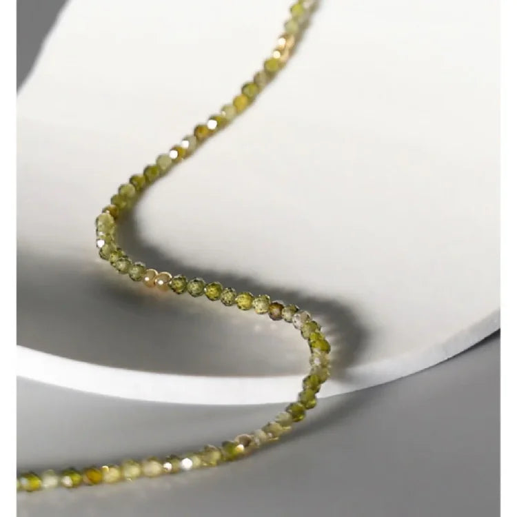 Celeste - Collier en zircone vert olive, or 14K luxueux