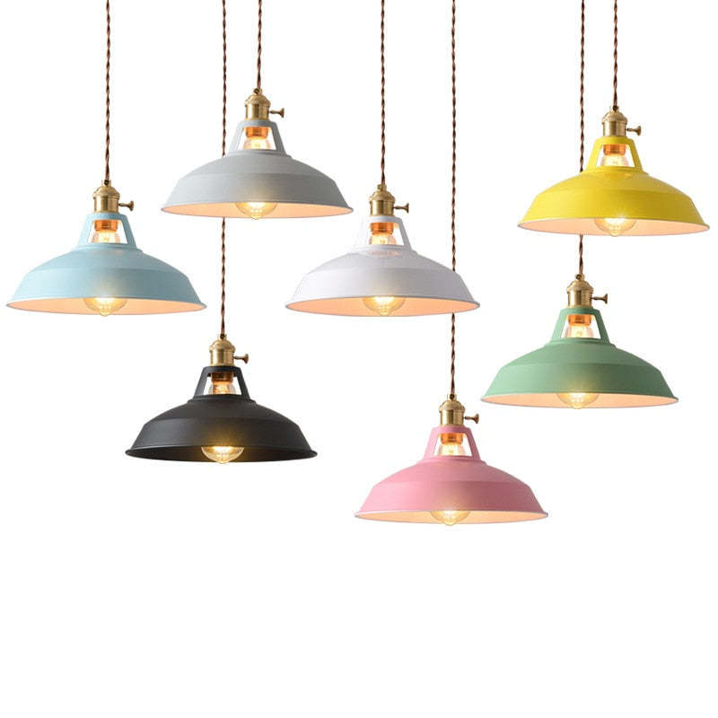RadiantGlow Chandelier - Elegant Metal Chandelier for Stylish Interiors