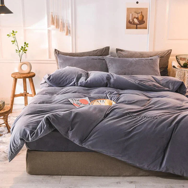 SilkCloud - Soft Warm Fleece 3-Piece Bedding Set