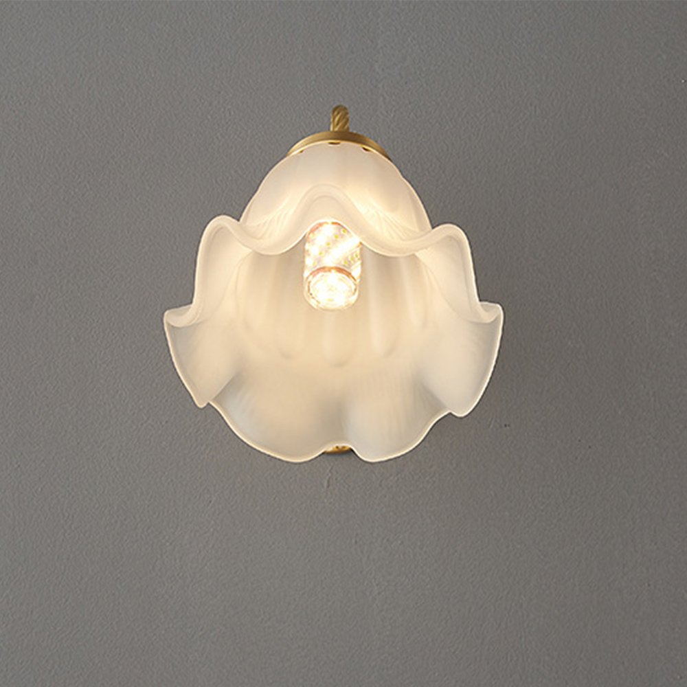 Kalvane - Retro Glass Wall Sconce for a Warm Ambiance
