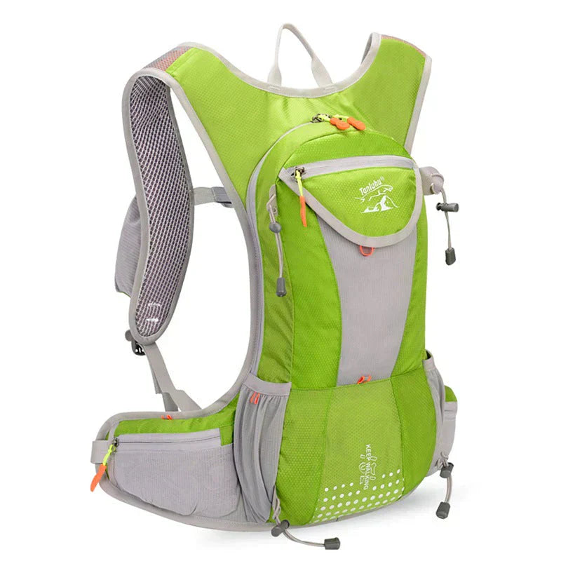 TravelLite - Ultralight Backpack with Integrated 2L Water Bladder