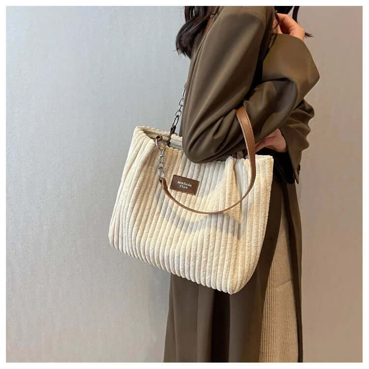 VelvetLuxe Bag - Sac à Main Élégant et Luxe
