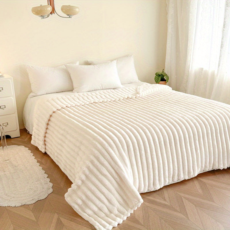 FlannelEase - Soft & Lightweight Flannel Blanket