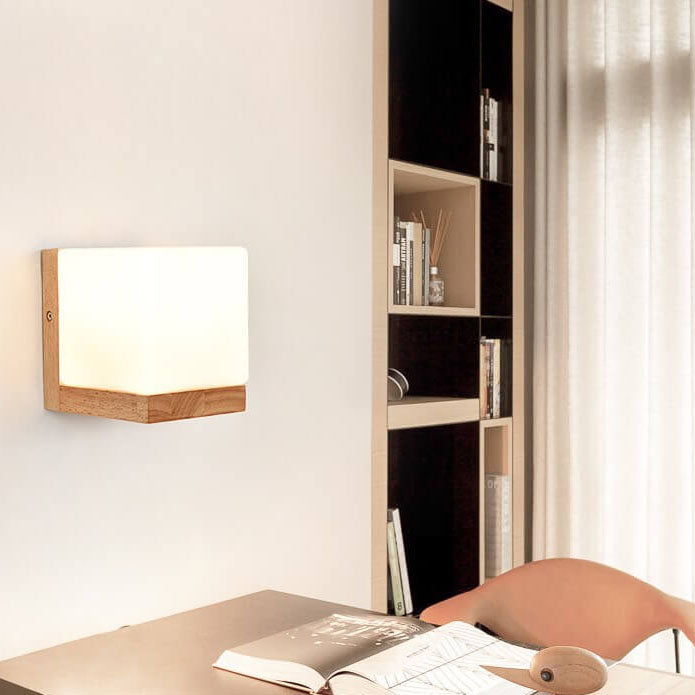 EcoChic - Wooden Cube Wall Sconce with Modern, Sustainable Design