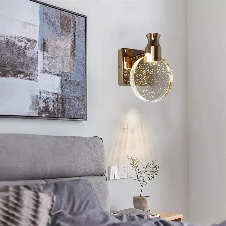 LumièreCéleste - Elegant Gold Wall Sconce for Warm Interiors