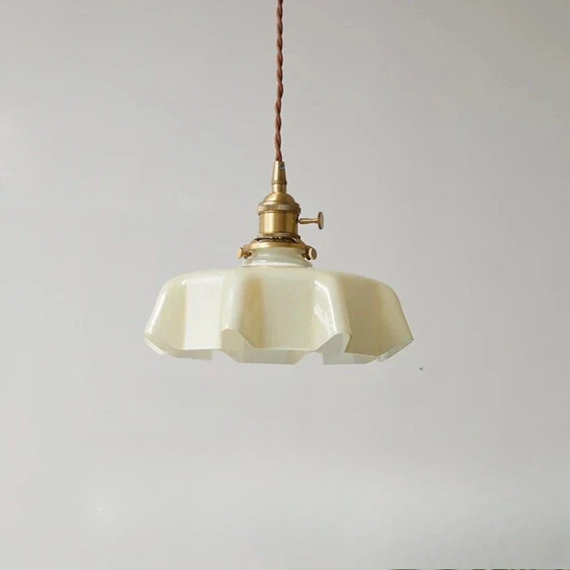 ClassicGleam - Brass Pendant Light for a Timeless Ambiance