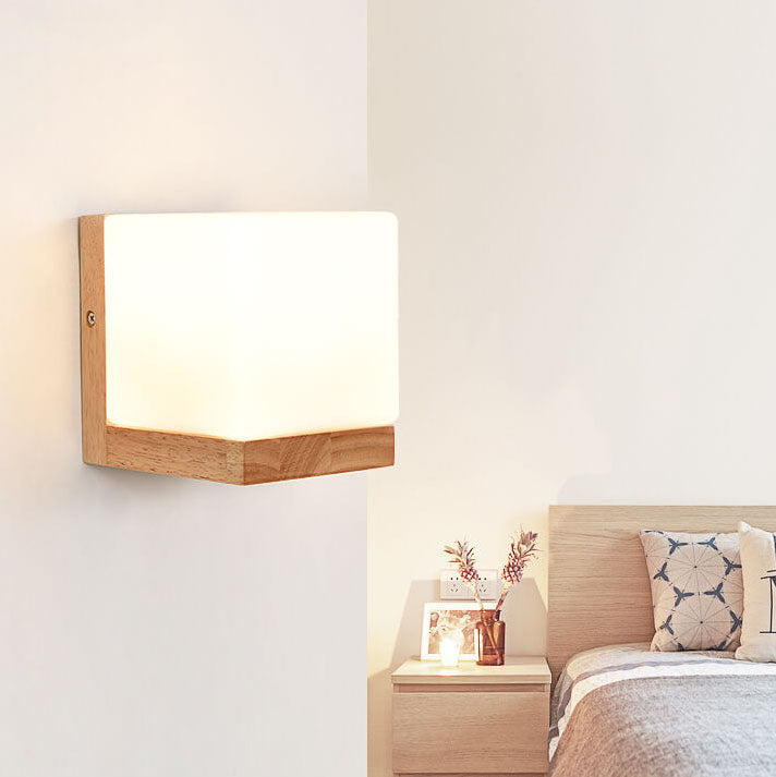 EcoChic - Wooden Cube Wall Sconce with Modern, Sustainable Design