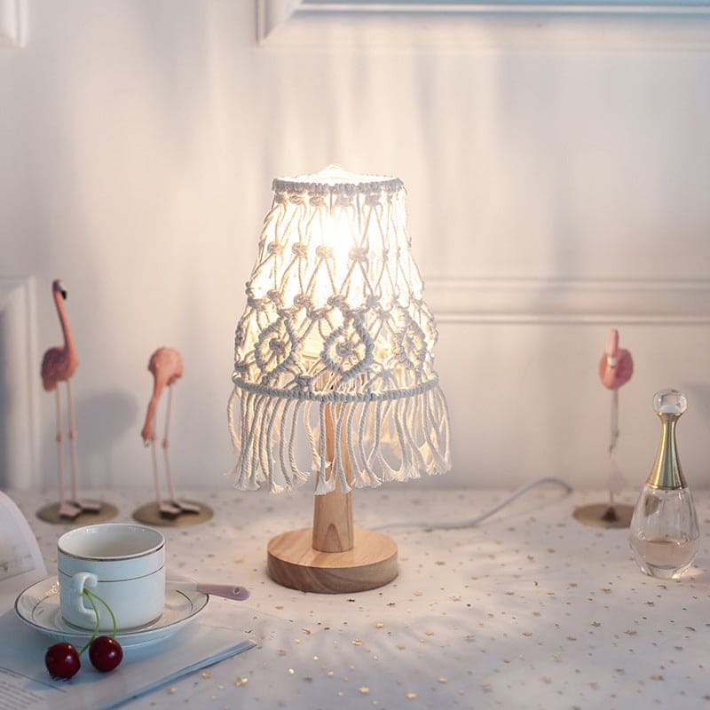 FeatherGlow - Feather Table Lamp for a Warm Ambiance