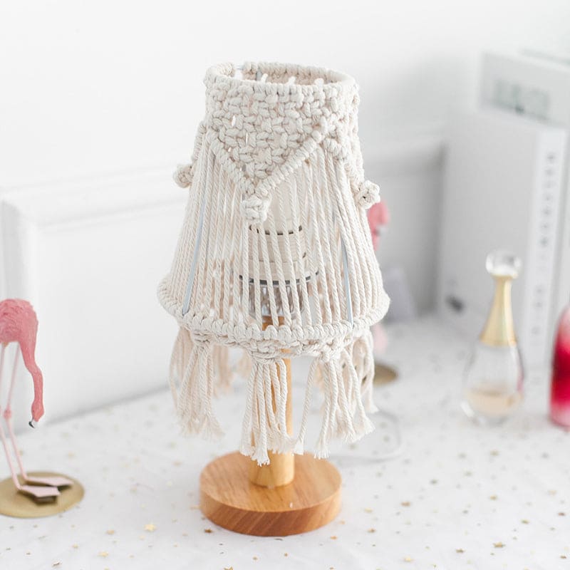 FeatherGlow - Feather Table Lamp for a Warm Ambiance