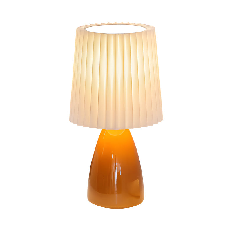 ChicGlow - Dimmable Table Lamp with USB Charging Port