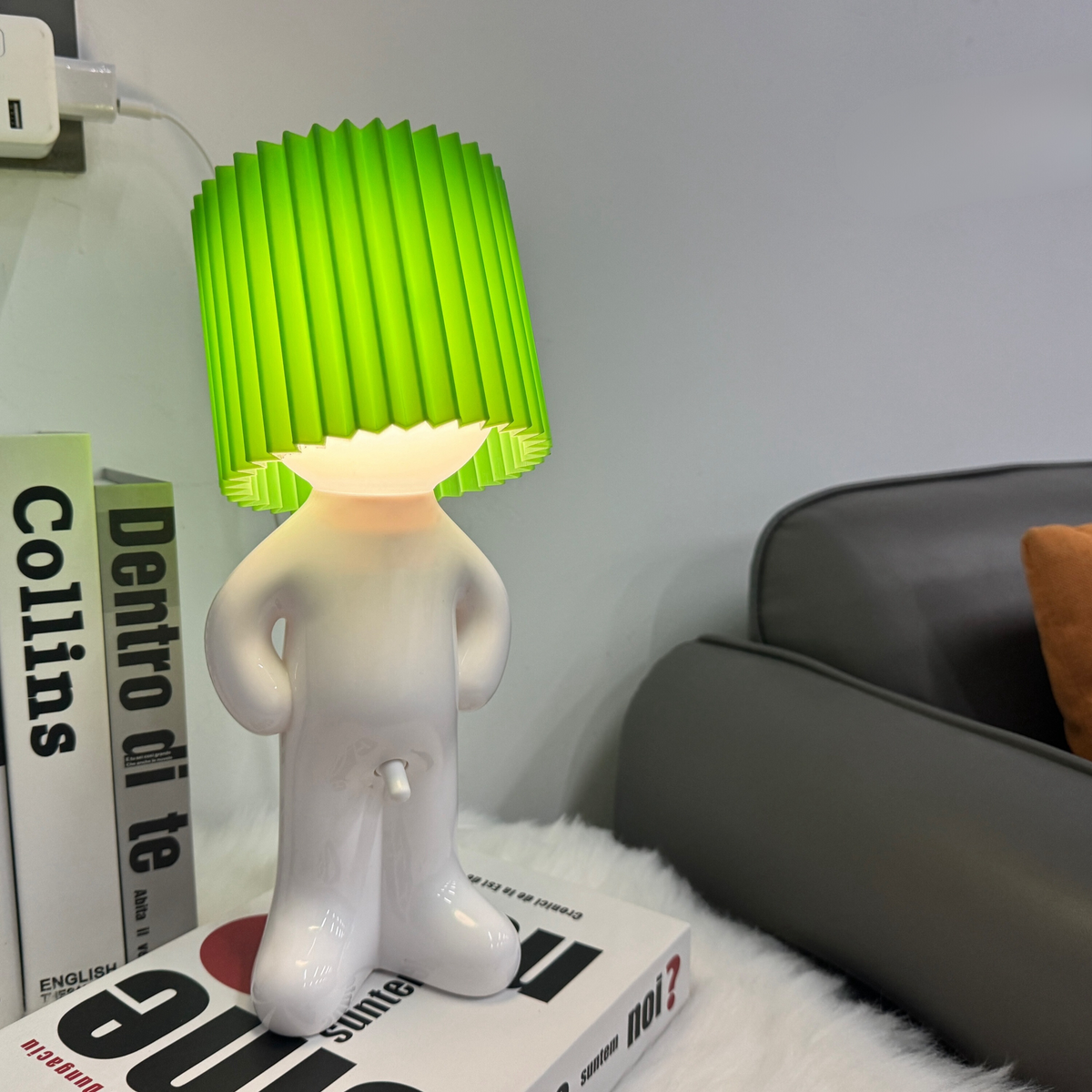 VerlegenLicht - Geometric USB Table Lamp with Colour-Changing Light
