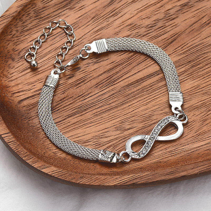Bracelet infinity en argent, élégance intemporelle