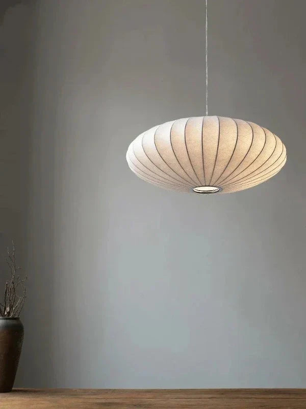 SilkCrown - Luxueuse suspension en soie et cristaux