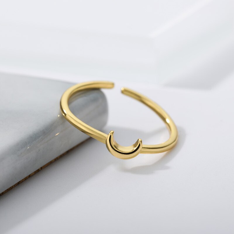 Nova - Minimalist Crescent Moon Ring
