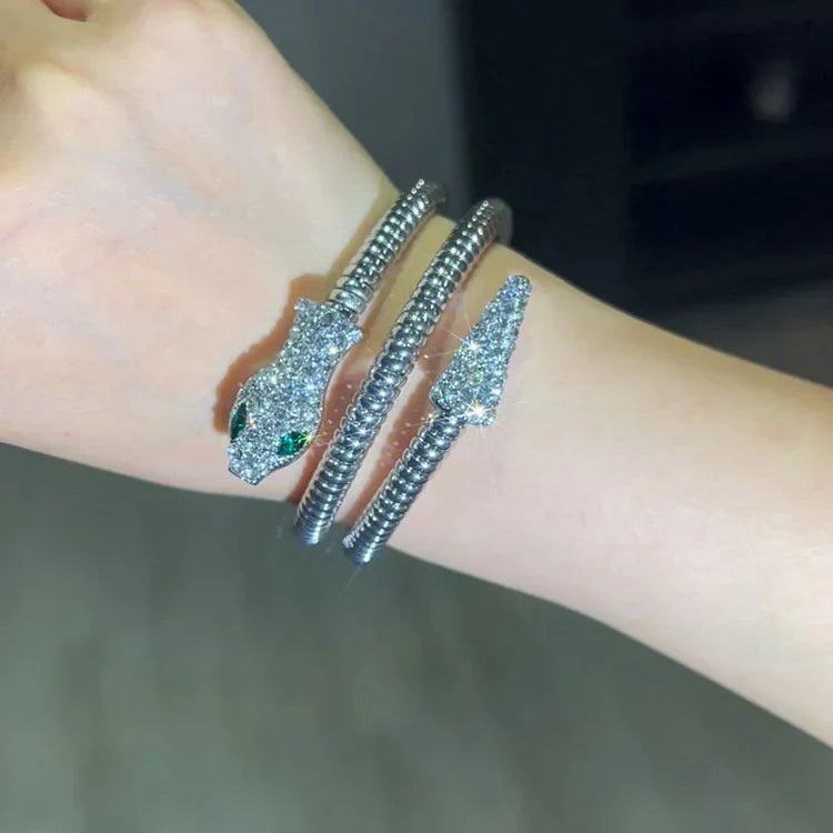 Nysa - Bracelet serpent à l'élégance flexible, or ou argent