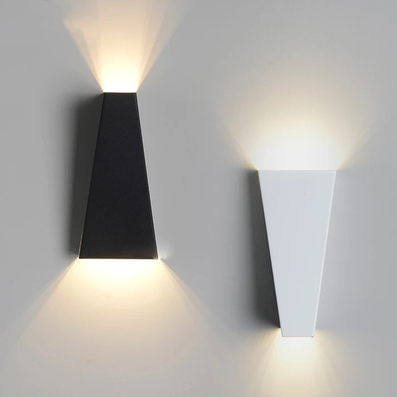 ChâteauLumière - Modular Luxury Wall Sconce for Modern Interiors