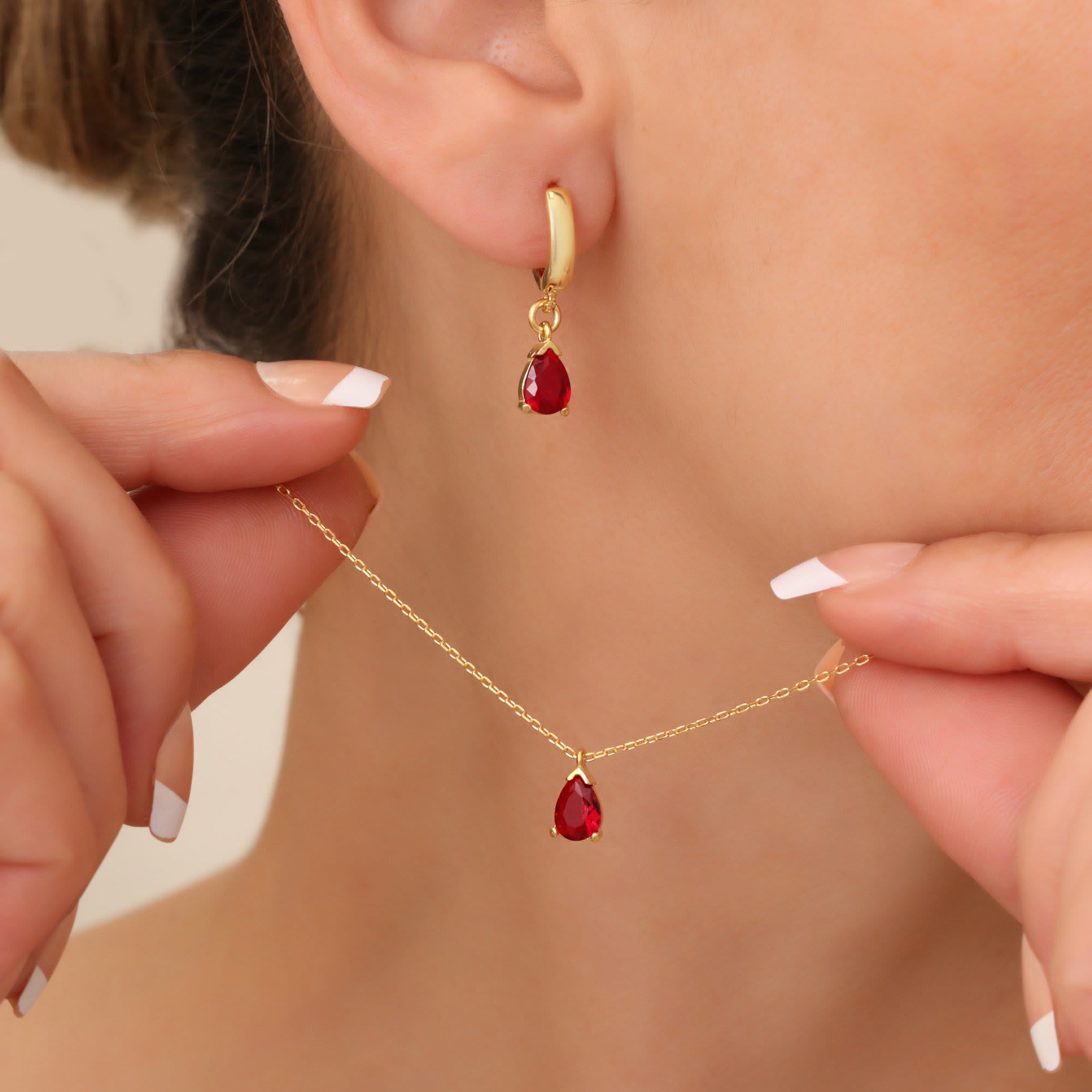 Liora - Parure pierre de naissance grenat élégante