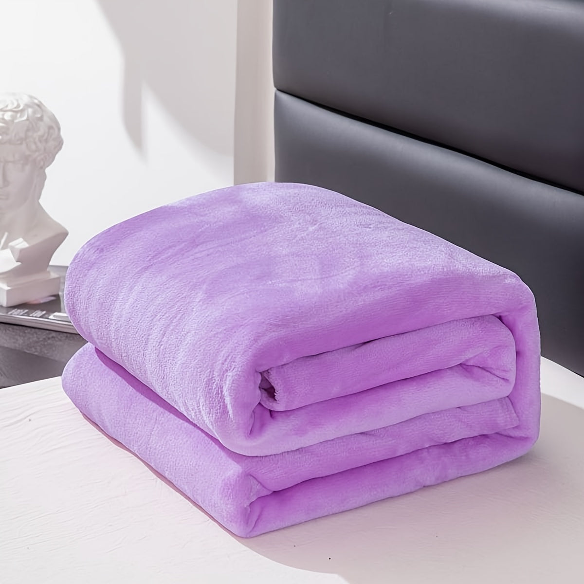UrsaWeave - Soft Warm Flannel Throw for All Seasons