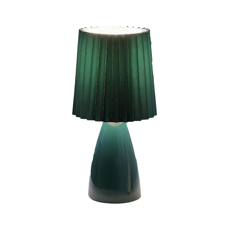 ChicGlow - Dimmable Table Lamp with USB Charging Port
