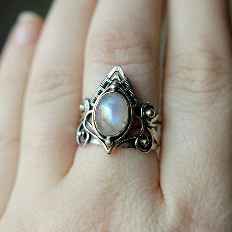 Clara - Bague vintage pierre de lune élégante
