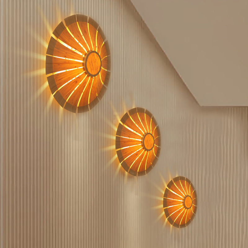 CircleWood - Round Wood Wall Sconce for a Warm Ambiance