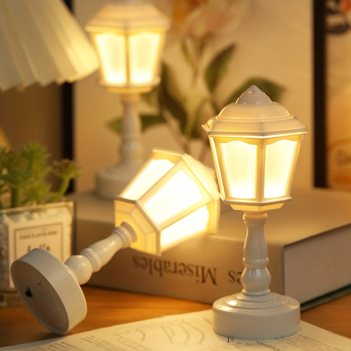 Alderpost Lamp - Vintage Street Lamp Style LED Table Lamp