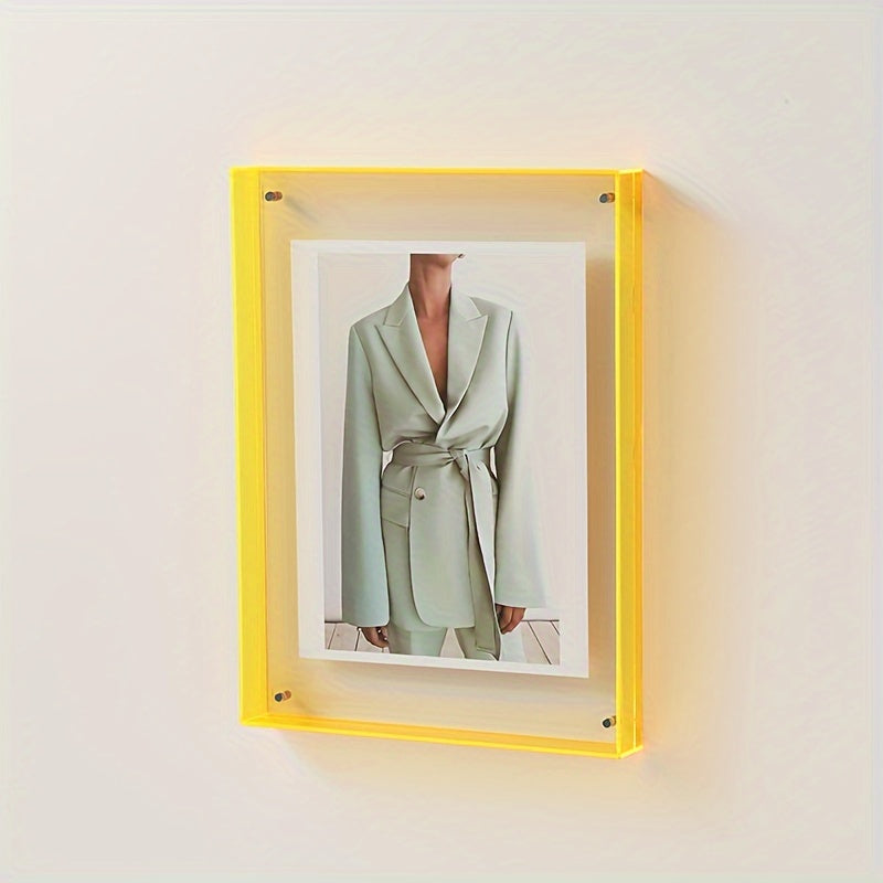 AcrylicFrame - Minimalist Acrylic Photo Frame