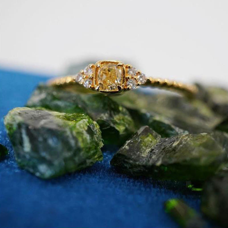 Alina - Bague citrine naturelle douce et raffinée