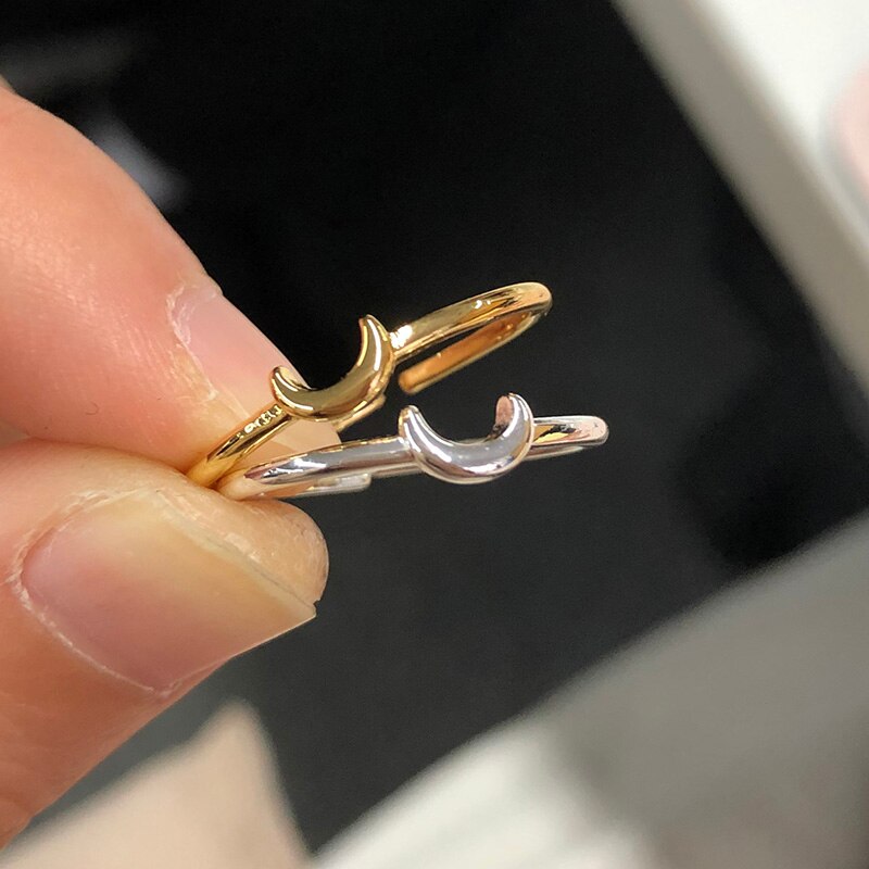Nova - Minimalist Crescent Moon Ring