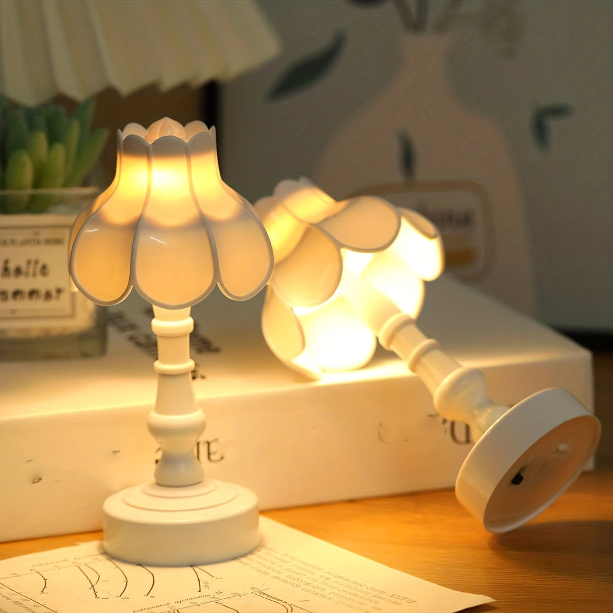 StarBloom Lamp - Mini Flower Desk Lamp for a Soft Ambience