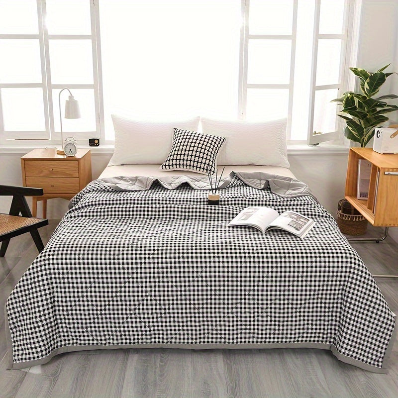TwillCrest - Preppy Checkered Summer Bedspread, Lightweight and Breathable