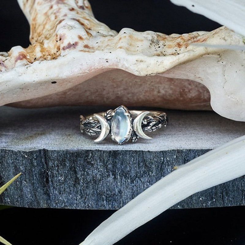 Iris - Bague statement pierre de lune élégante