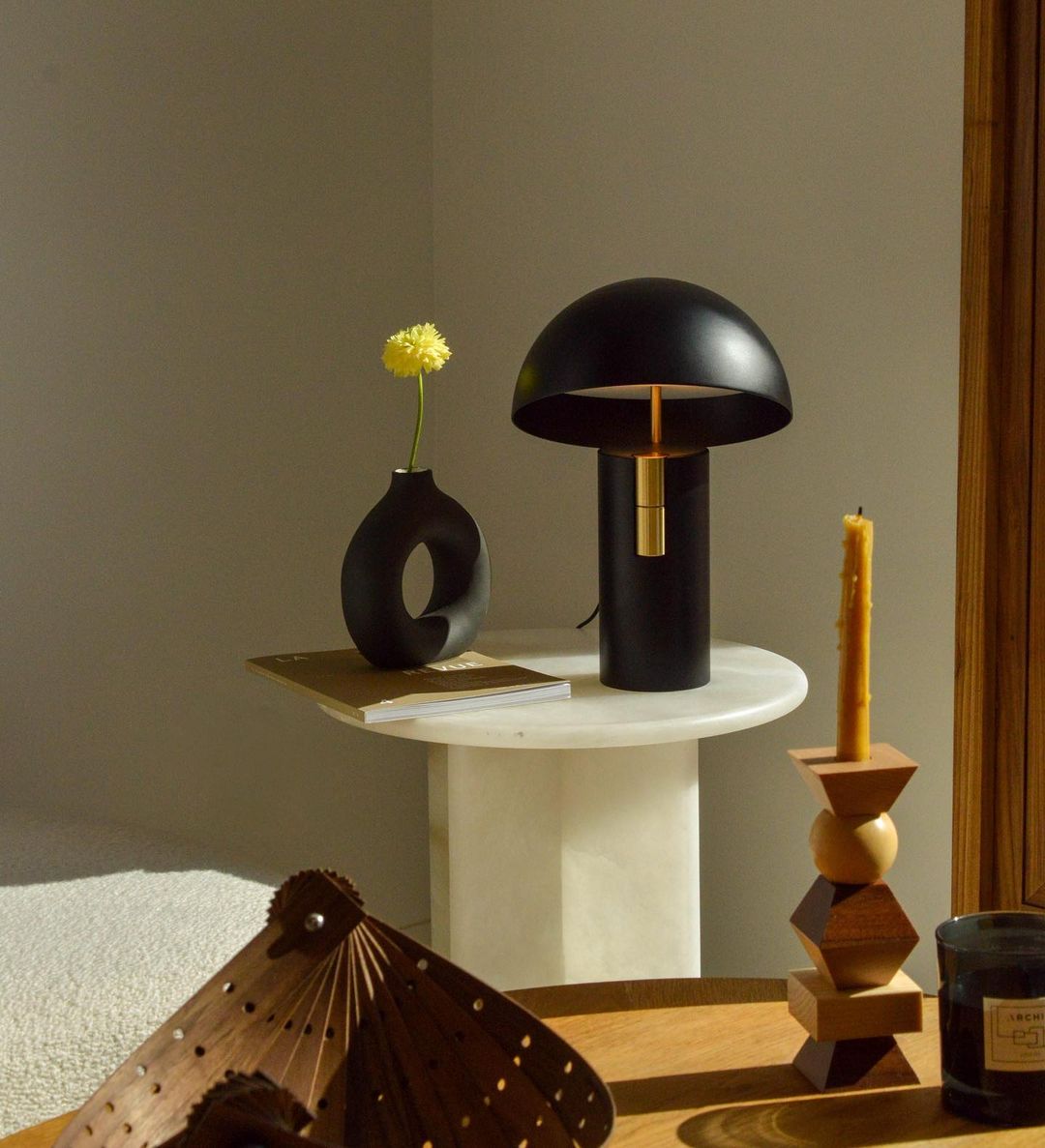 GlowAvora Table Lamp - Modern & Elegant Warm Lighting