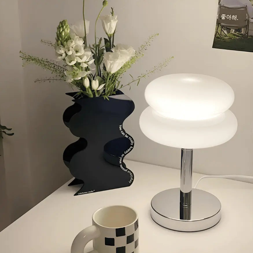 Puffette - Glass Table Lamp with USB Port and 3 Light Colors