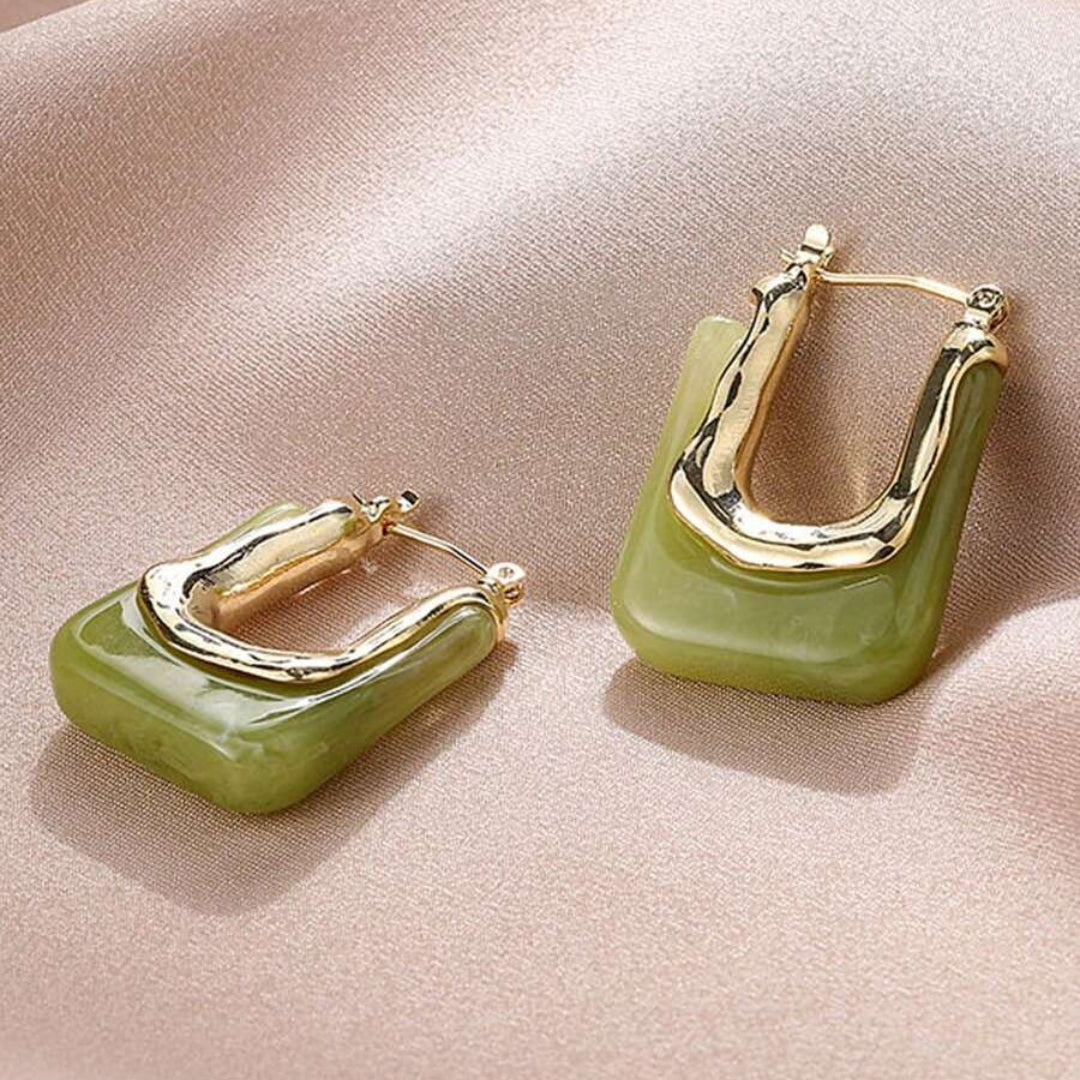 Celia - Retro Gold Earrings with Green Enamel
