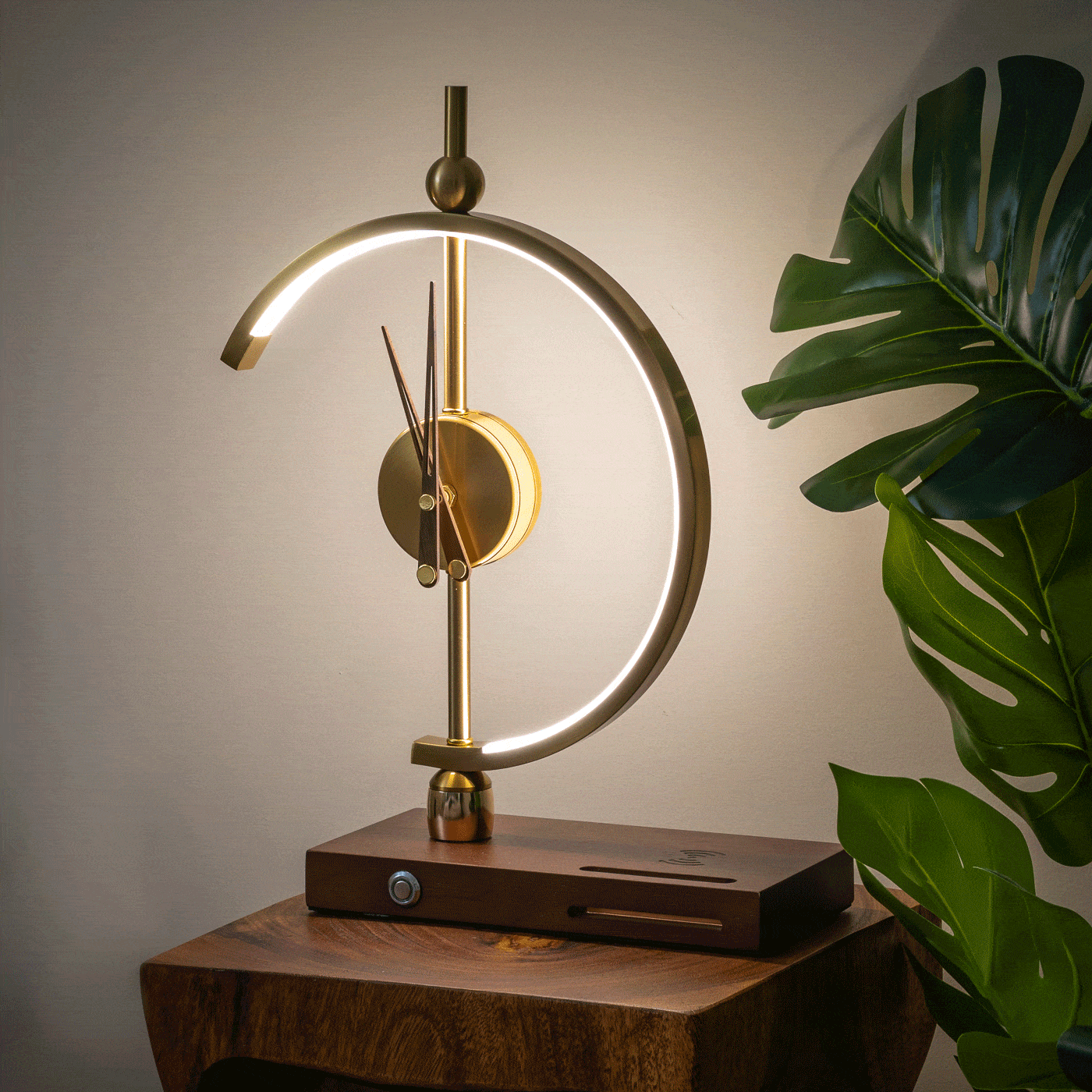Wyntor - Gold Table Lamp with Wireless Charging and Clock