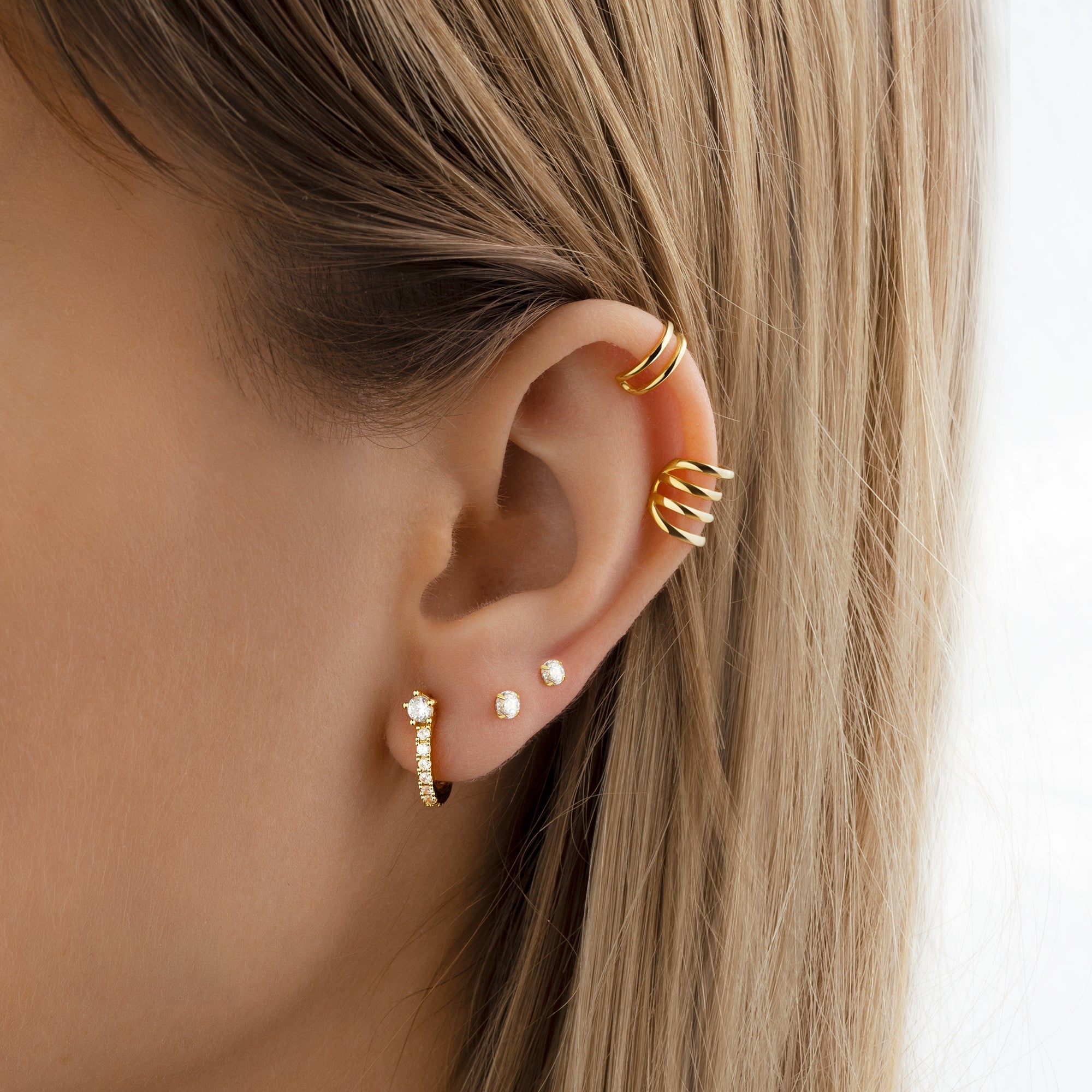 Livia - Sparkling Hoop Earrings with Elegant Shine