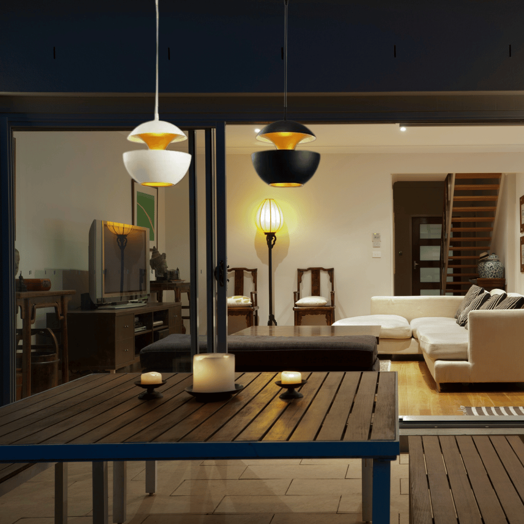 GoldGlow - Luxury Gold Pendant Light for Elegant Dining Rooms