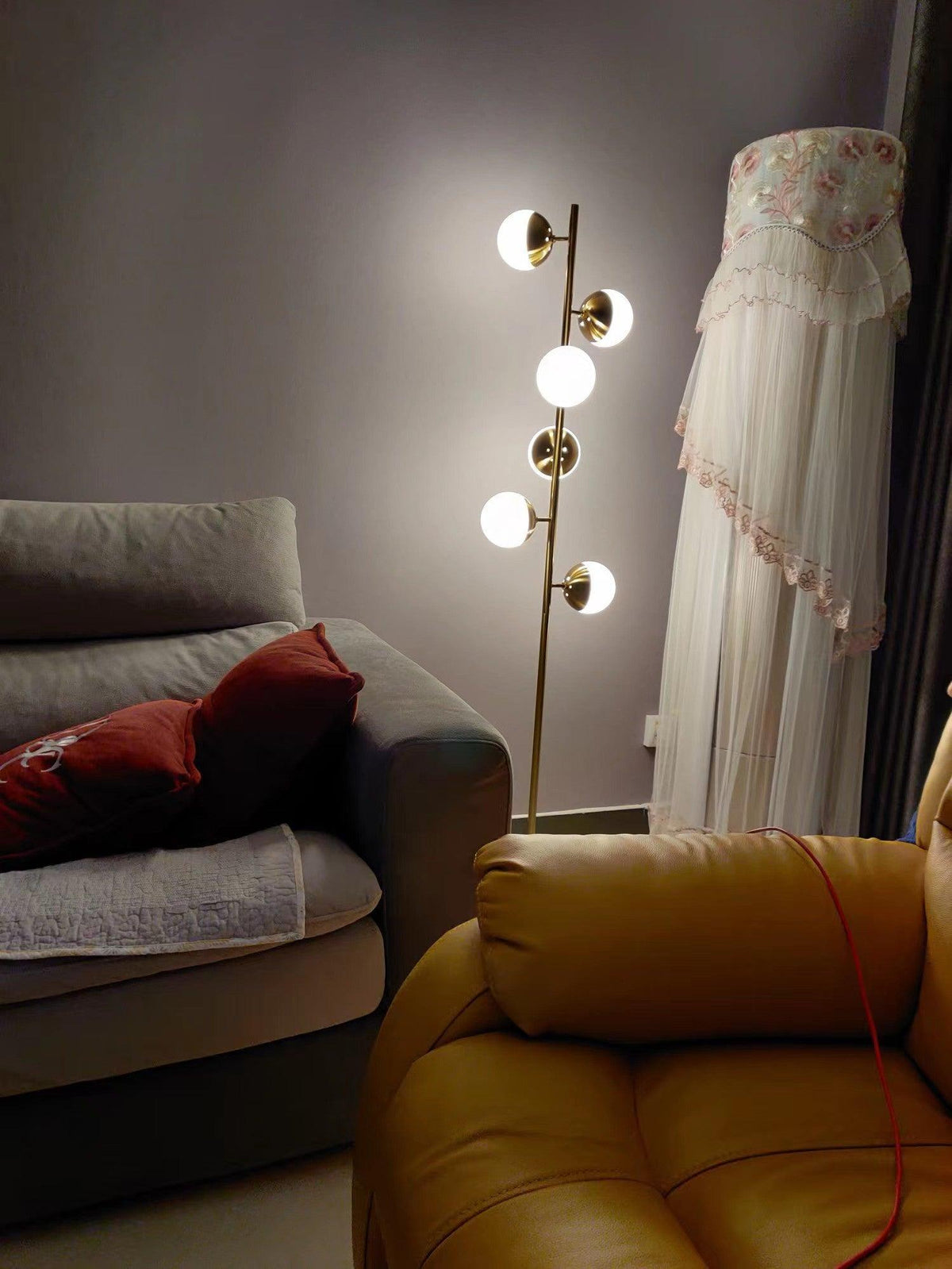 Doppler - Elegant Retro LED Floor Lamp