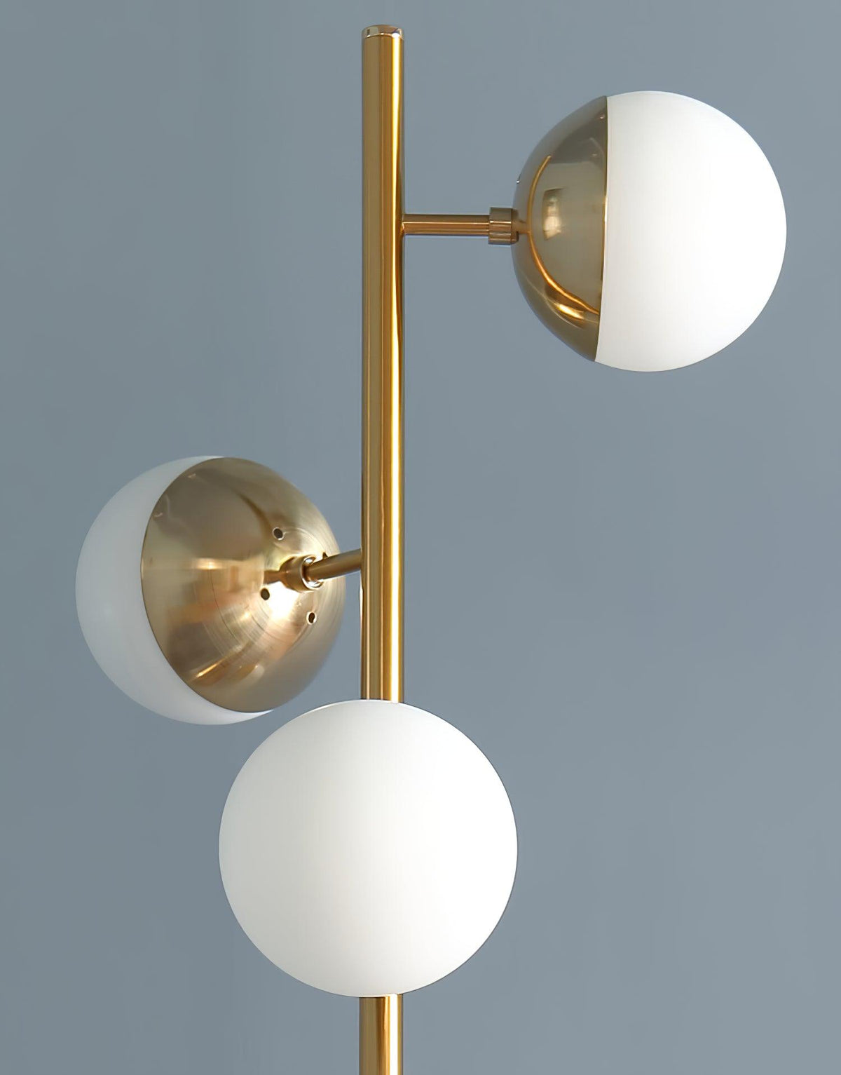 Doppler - Elegant Retro LED Floor Lamp