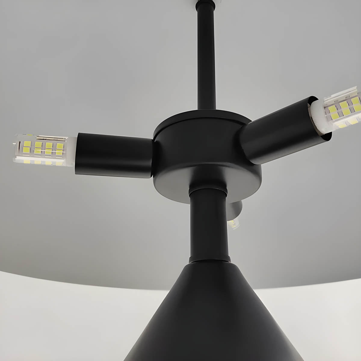LuxeGlow Light - Elegant Pendant Light for Every Room