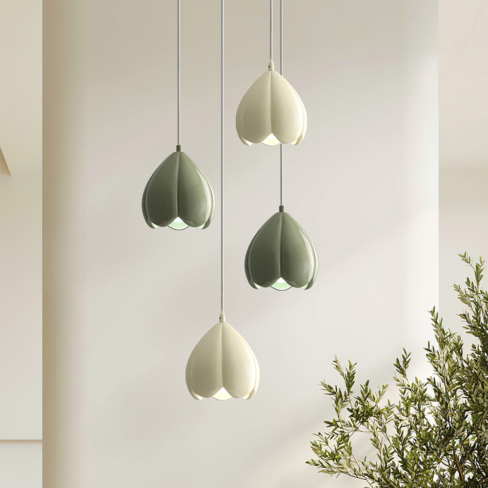 FlowerGlow - Elegant Cream Pendant Light for a Warm Interior