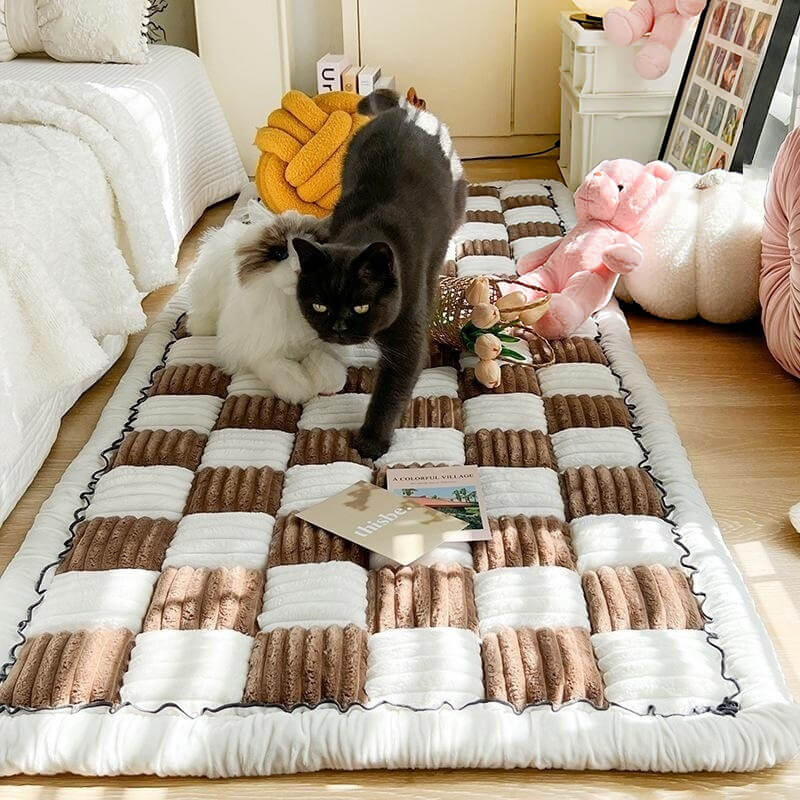 ChicShield - Quilted Sofa Cover for a Stylish Home