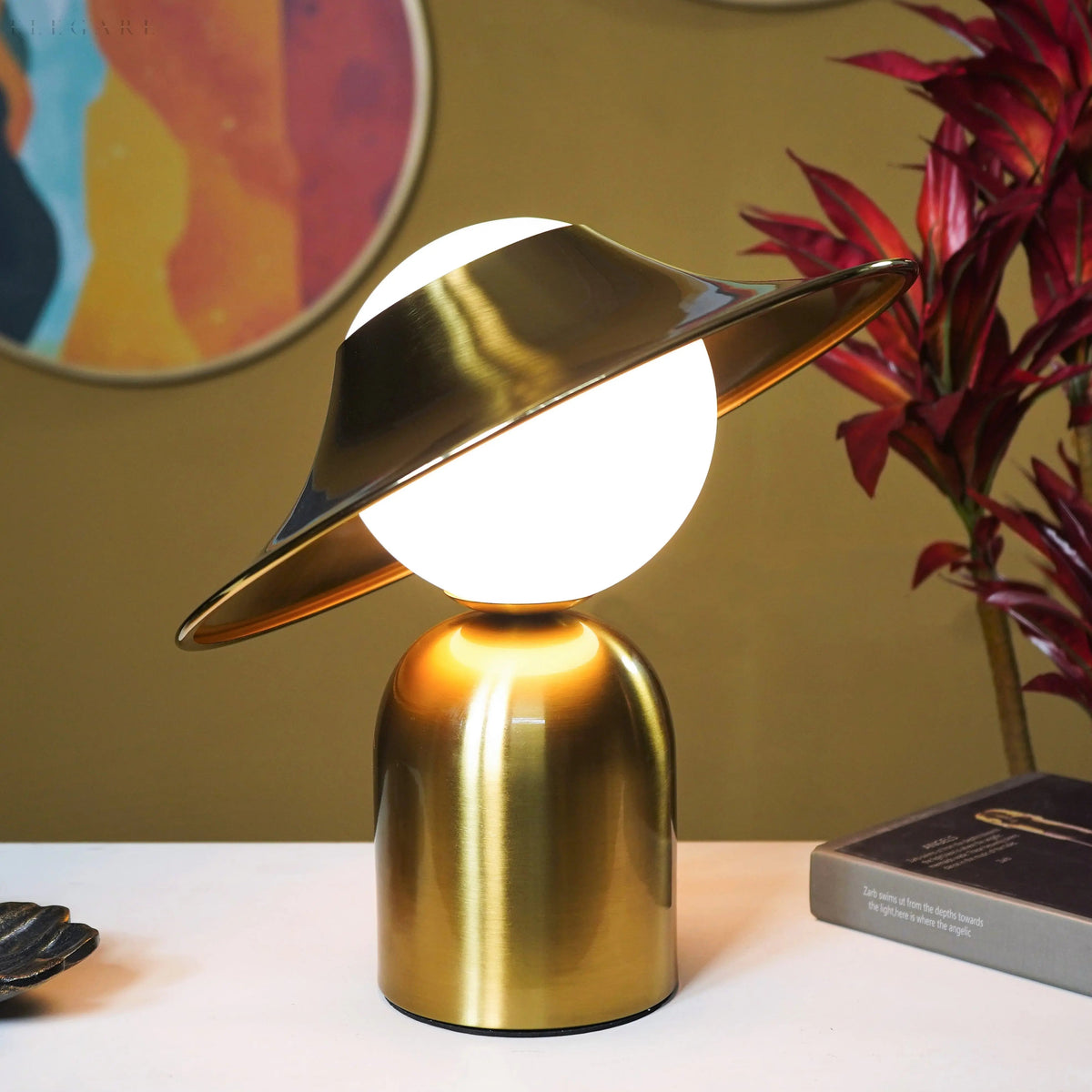 GoldSphere - Golden LED Table Lamp with Scandinavian Design
