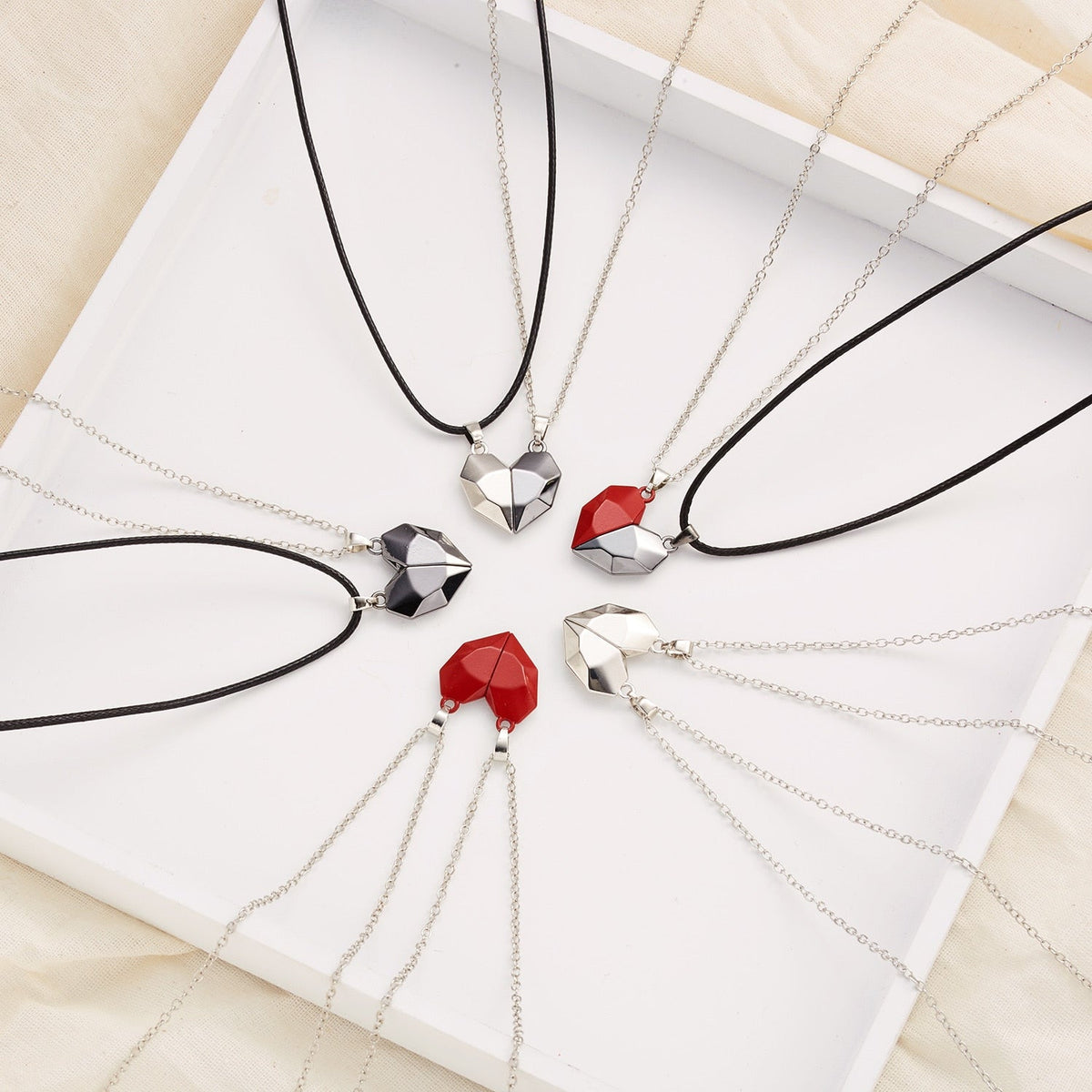 Lexy Couple Necklace - 2-in-1 Magnetic Necklace for Couples