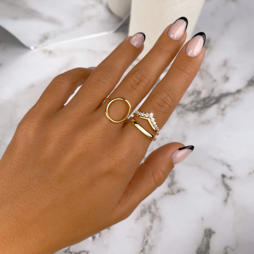 Allegra - Zirconia Crown Ring with an Elegant Touch