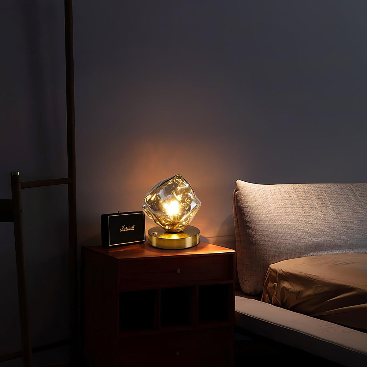 GlowCraft Table Lamp - Elegant Wireless Lamp with Motion Sensor