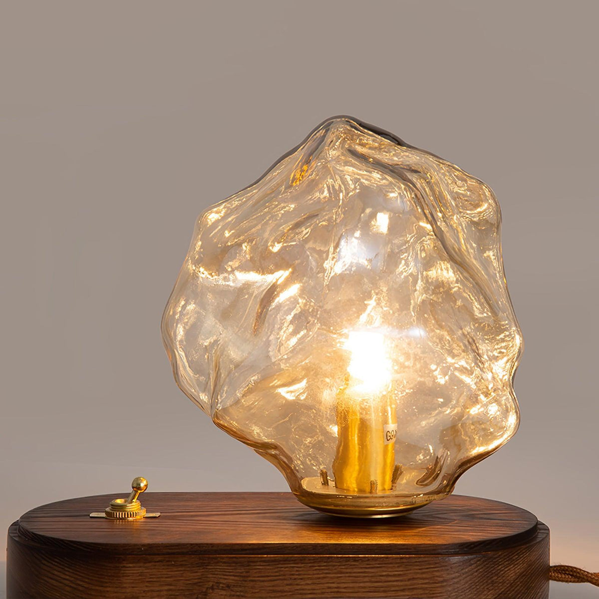GlowCraft Table Lamp - Elegant Wireless Lamp with Motion Sensor