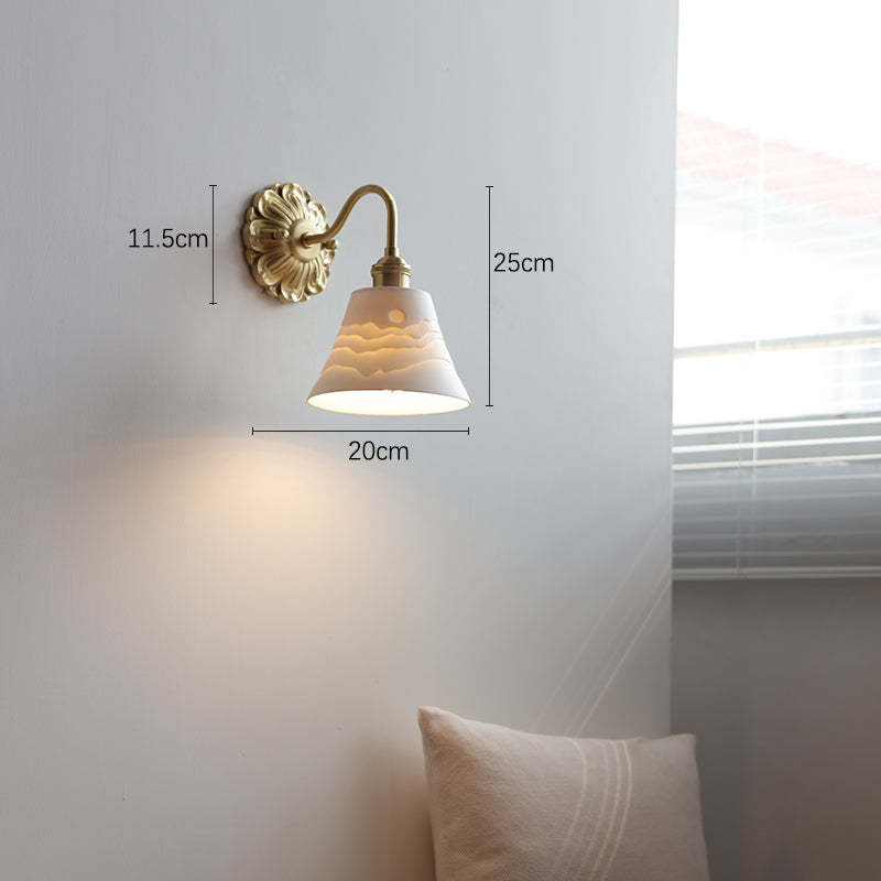 Zeldwyn - Luxury Brass Wall Sconce for Elegant Interiors