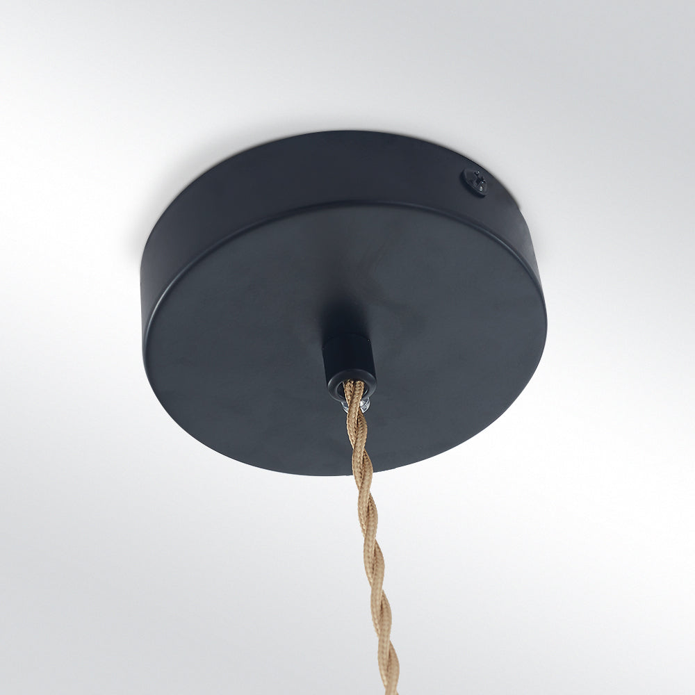 RadiantGlow Chandelier - Elegant Metal Chandelier for Stylish Interiors